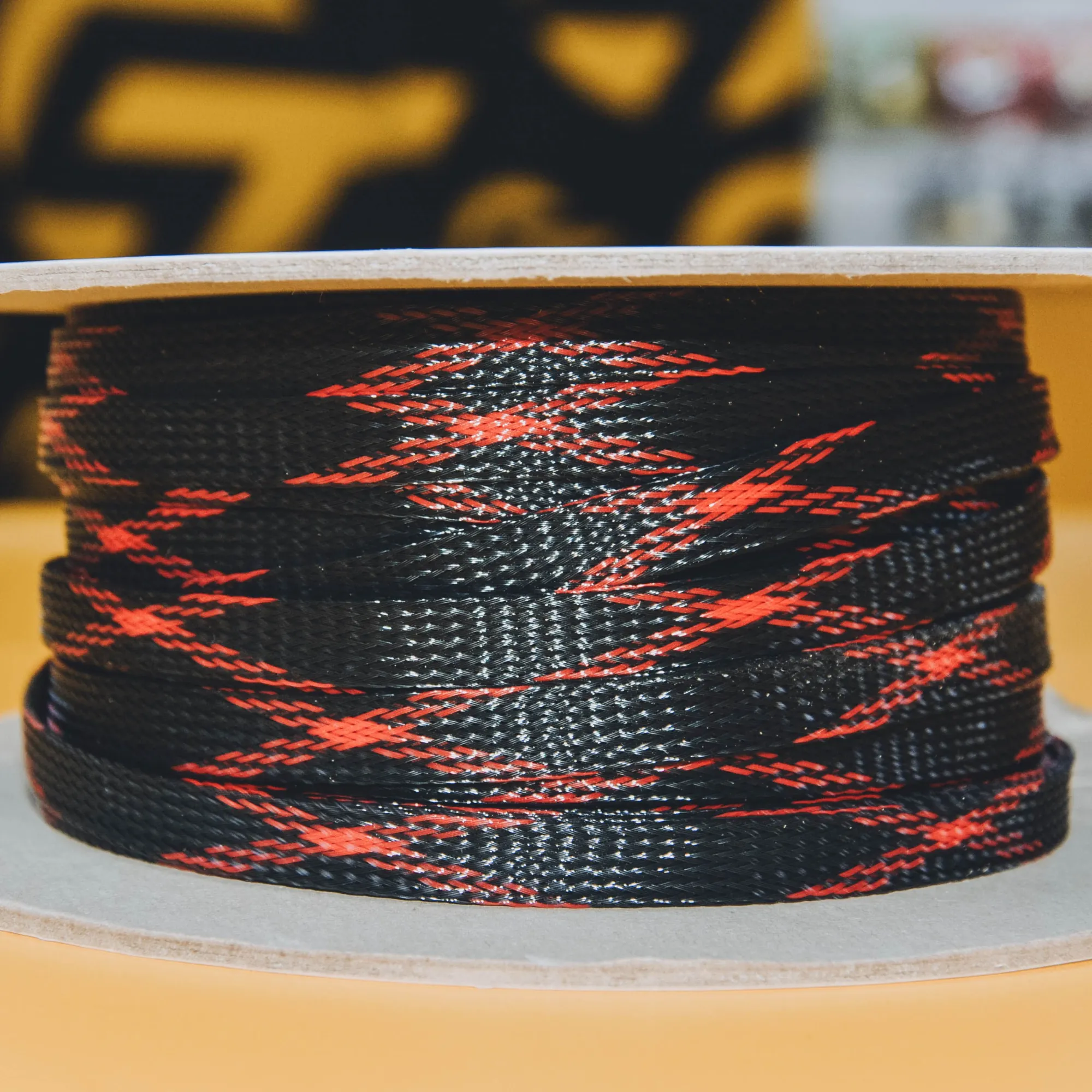 Защитная кабельная оплетка GA D8mm черно-красная (1б-50м) (1м) - фото